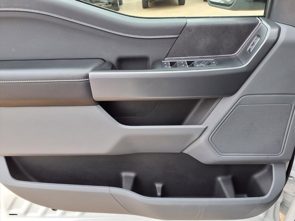 Used 2025 Ford F150 XLT w/ Equipment Group 301A Standard image 18