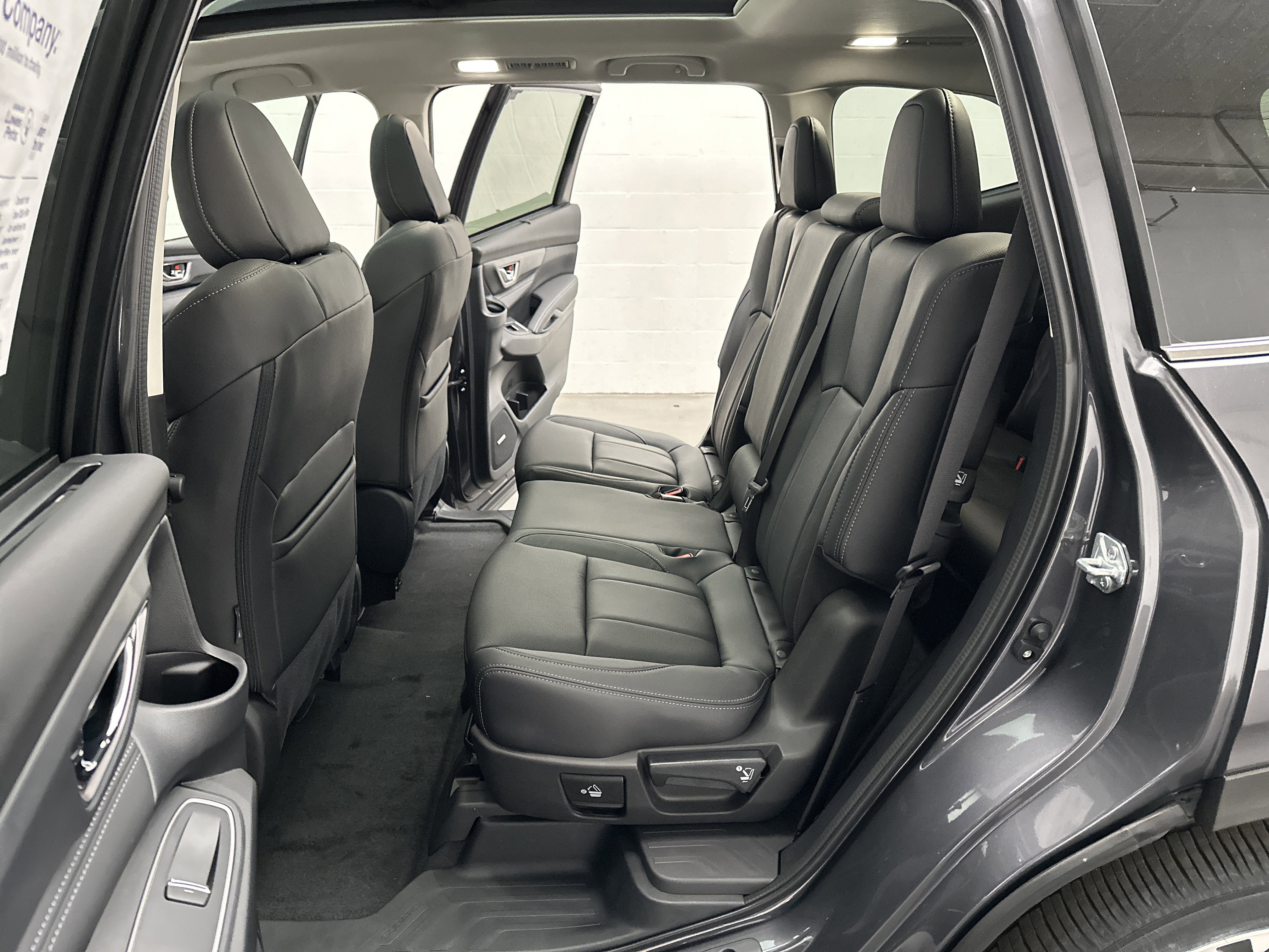 New 2025 Subaru Ascent Limited w/ Popular Package #2 image 23