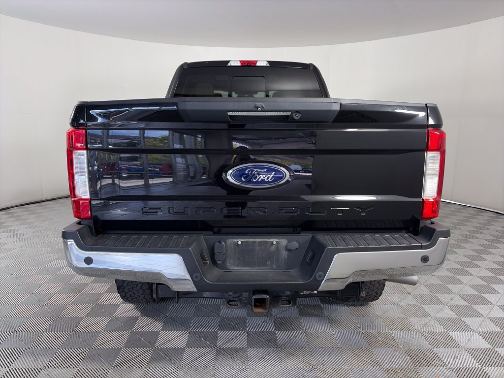 Used 2019 Ford F350 Lariat w/ Lariat Ultimate Package AWD/4WD image 6