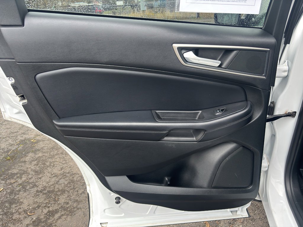 Used 2023 Ford Edge SEL image 14