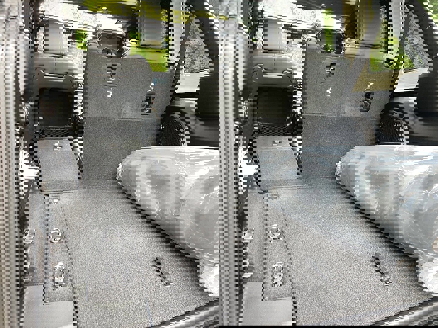 Used 2025 Jeep Wrangler Unlimited Sahara AWD/4WD image 19