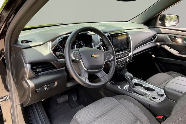 Used 2023 Chevrolet Traverse LT FWD image 12