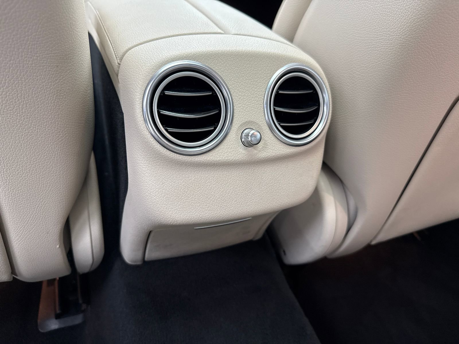 Used 2019 Mercedes-Benz E 300 w/ Premium 1 Package image 39