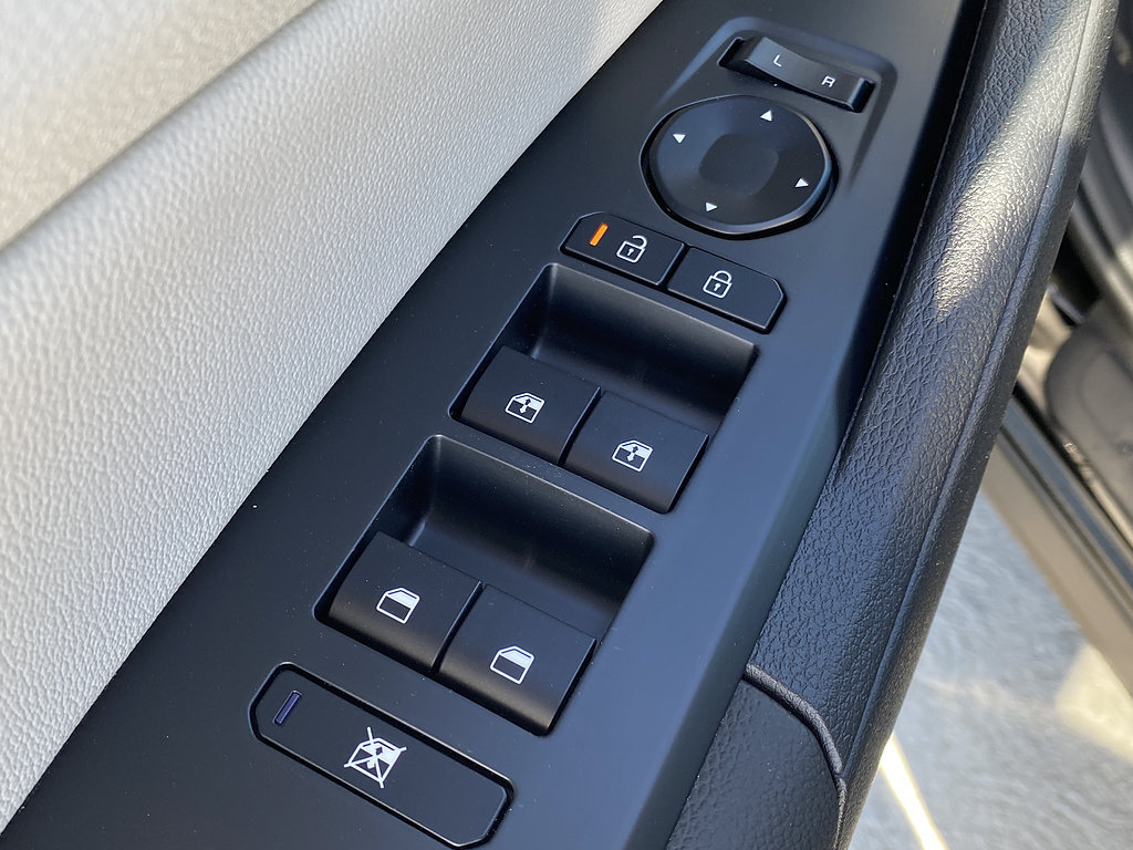 New 2026 Kia Sportage EX FWD image 11