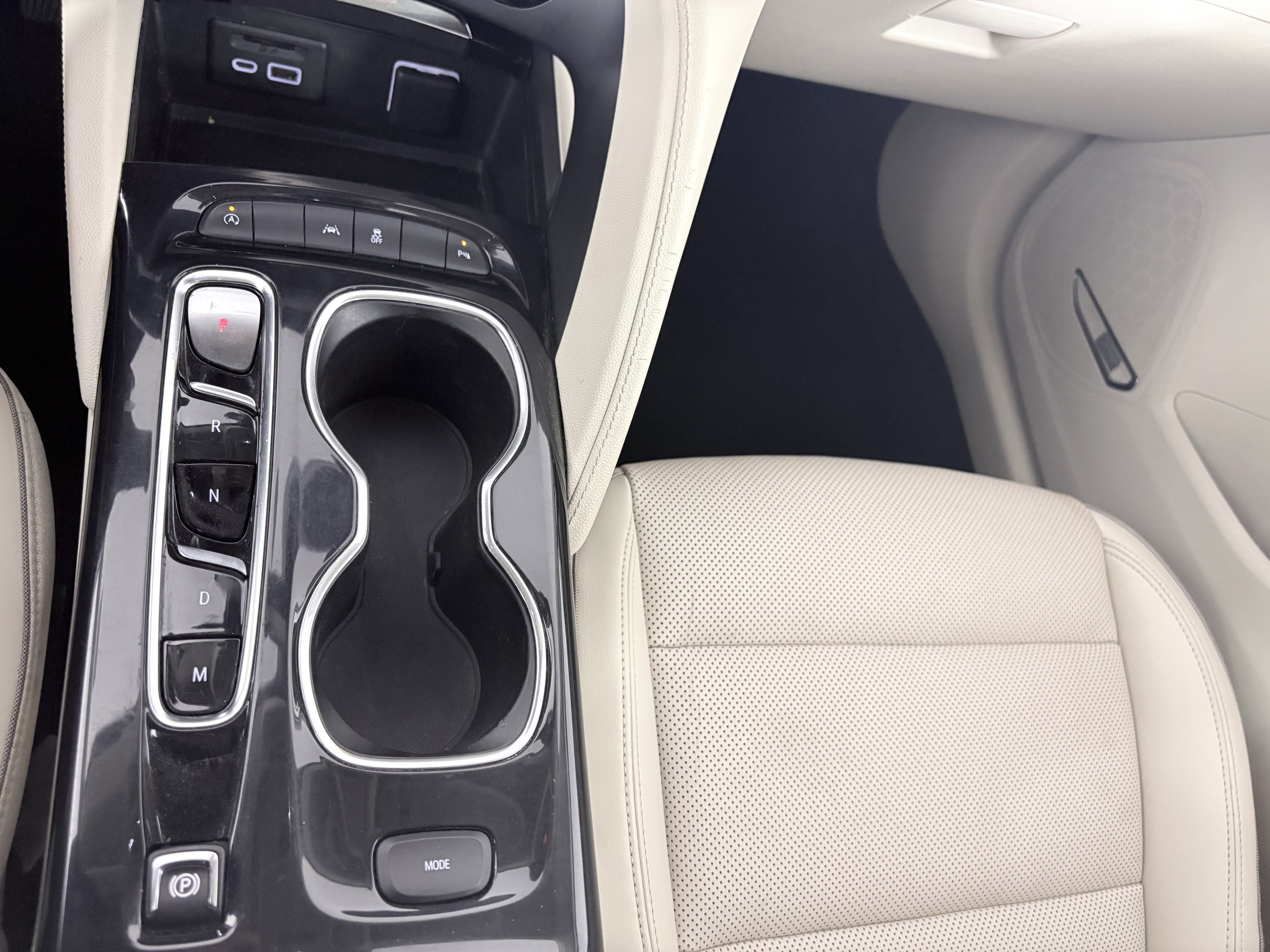 Used 2022 Buick Envision Essence w/ Technology Package I image 17