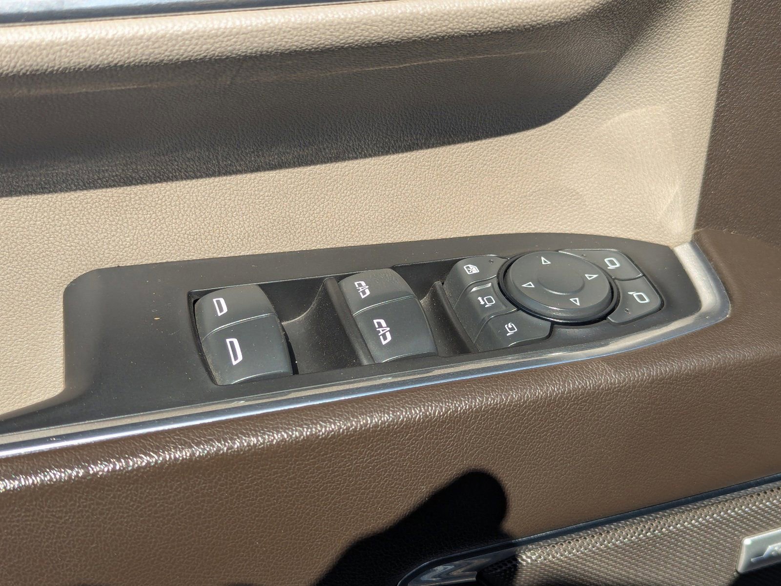 Used 2024 GMC Sierra 2500 SLT w/ SLT Premium Package image 25