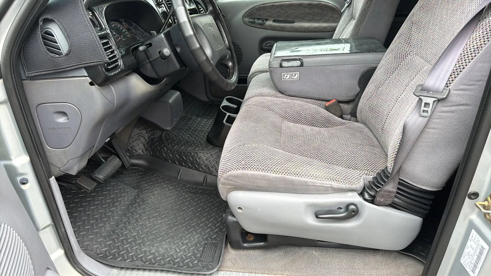 Used 2000 Dodge Ram 2500 Truck 2WD Quad Cab image 21