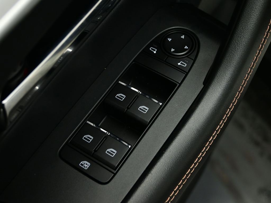 New 2025 MAZDA CX-70 3.3 Turbo w/ Preferred Package image 15