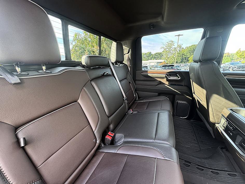 Used 2024 GMC Sierra 3500 Denali w/ Denali Reserve Package AWD/4WD image 26