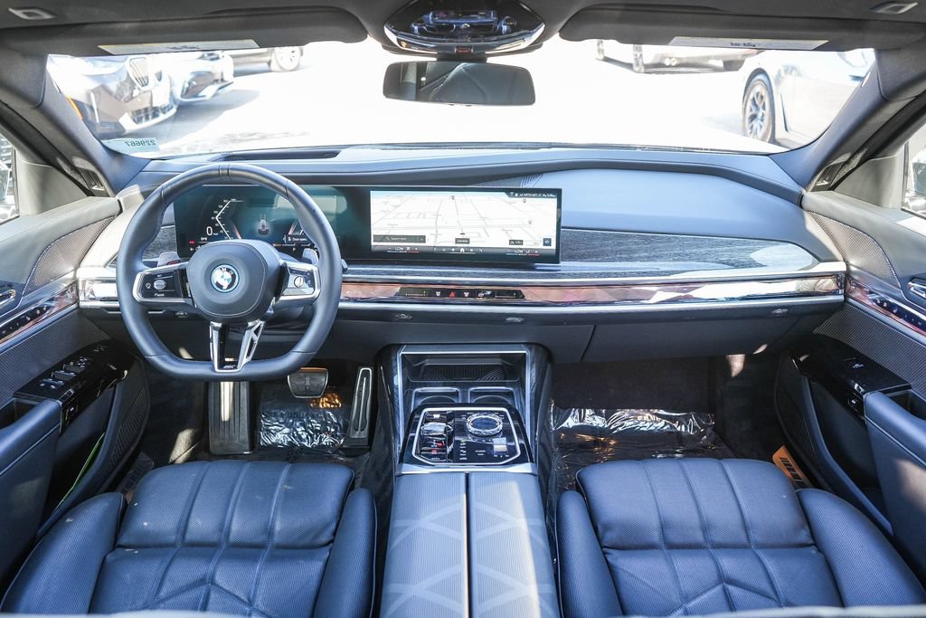 Used 2026 BMW 750e xDrive AWD/4WD image 11