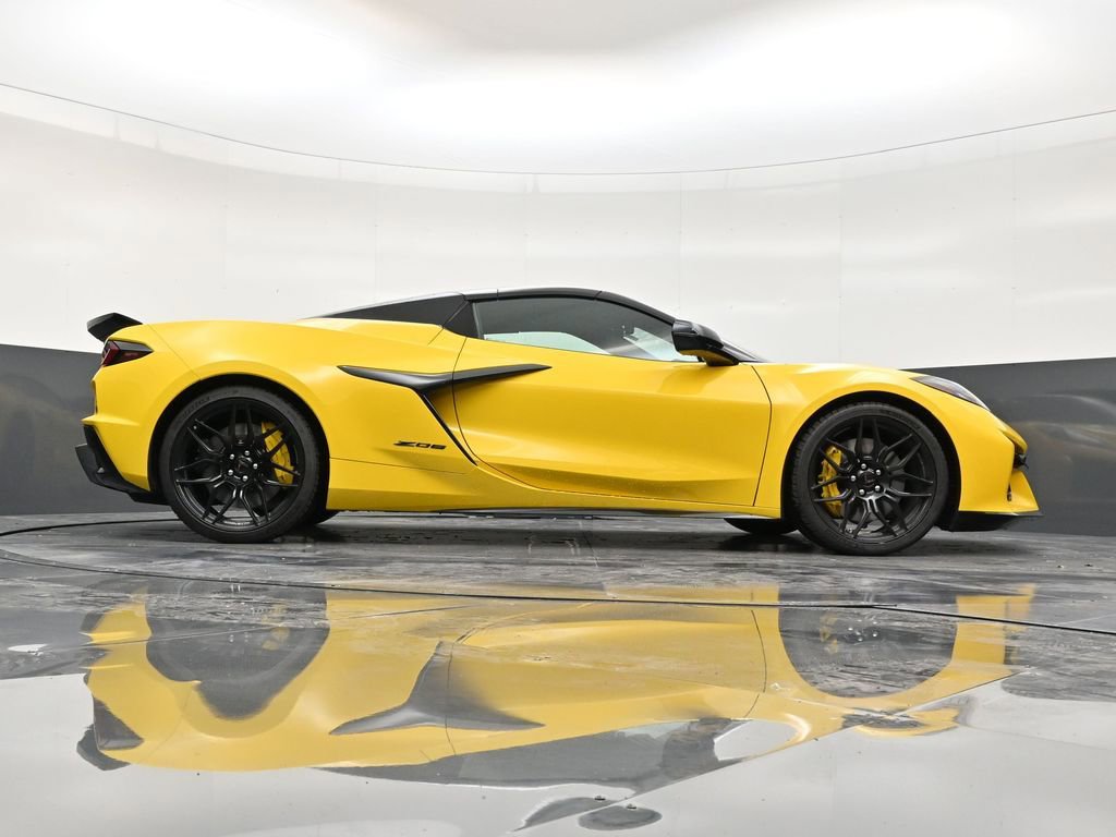 Used 2026 Chevrolet Corvette Z06 image 25