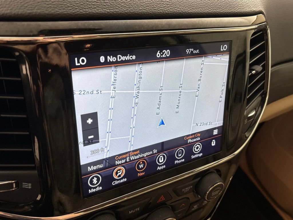 Used 2022 Jeep Grand Cherokee Laredo E RWD image 34