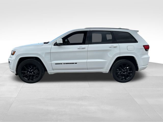 Used 2022 Jeep Grand Cherokee Laredo X image 2