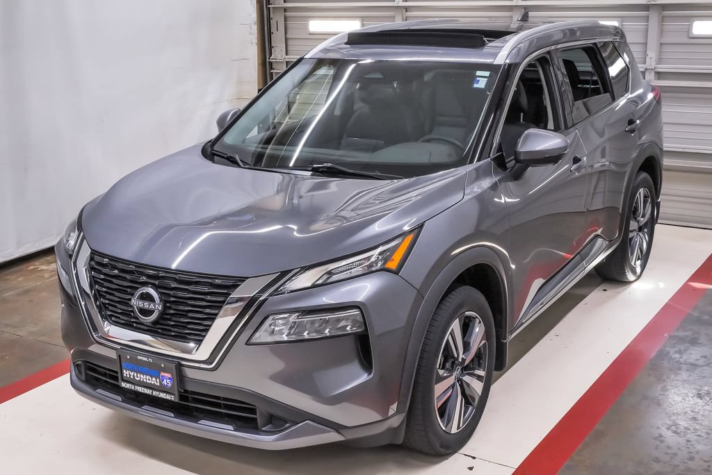 Used 2023 Nissan Rogue SL FWD image 1