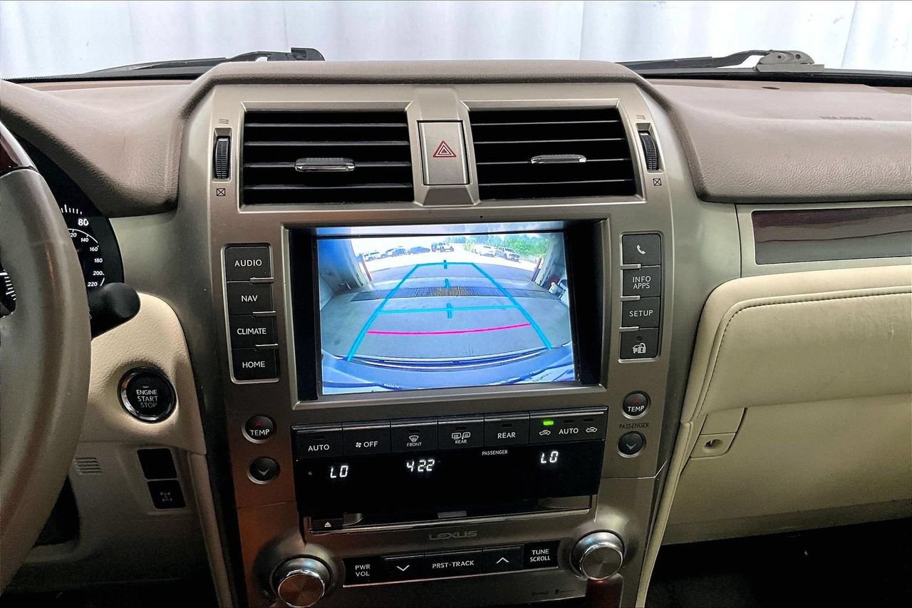 Used 2014 Lexus GX 460 w/ Premium Package AWD/4WD image 24