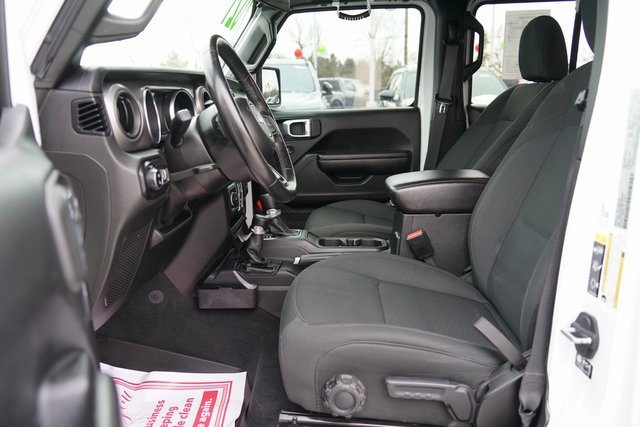 Used 2021 Jeep Gladiator Willys image 11