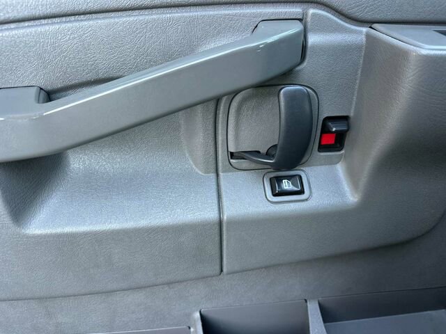 Used 2017 GMC Savana 2500 image 13