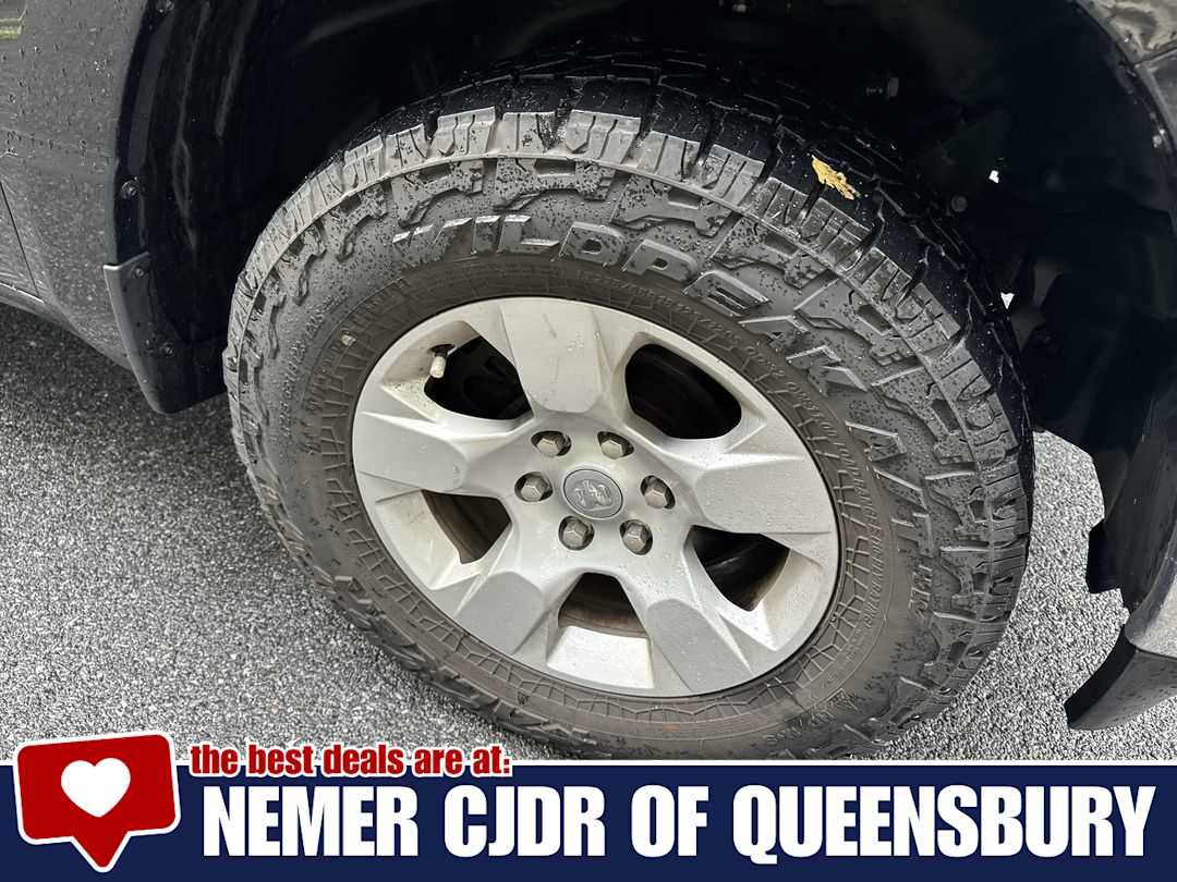 Used 2023 RAM 1500 Big Horn AWD/4WD image 10