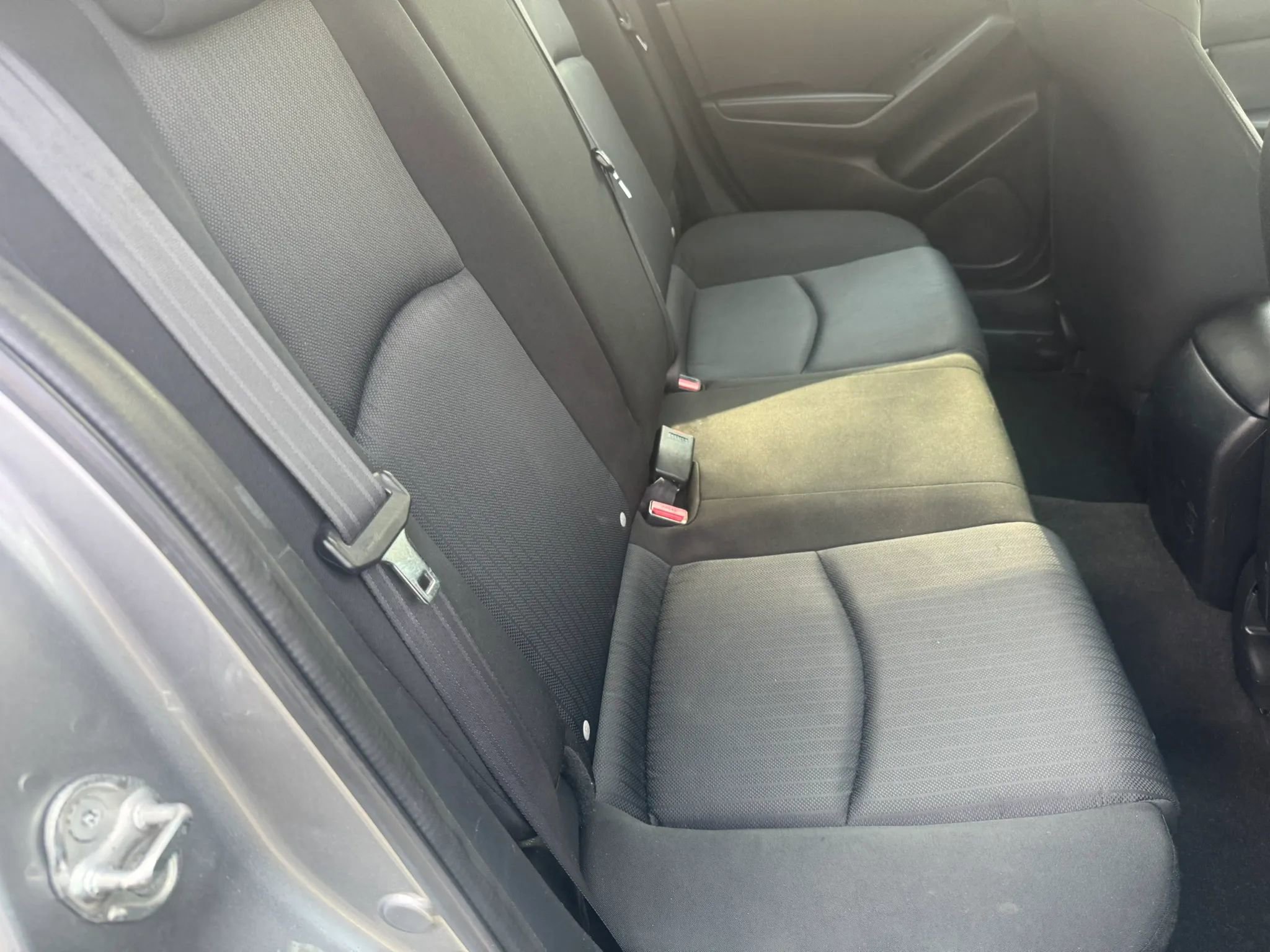 Used 2015 MAZDA MAZDA3 i Sport image 22