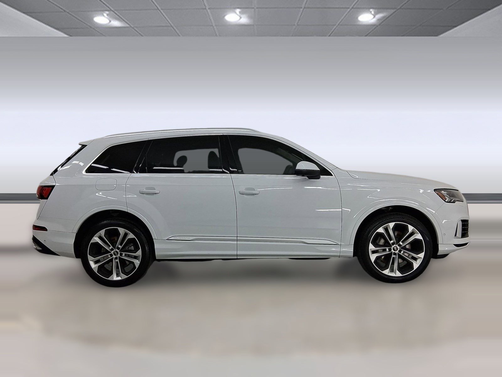 Certified 2024 Audi Q7 Premium Plus image 8