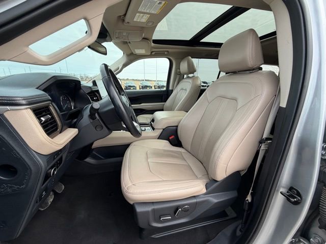 Used 2024 Ford Expedition Limited image 17