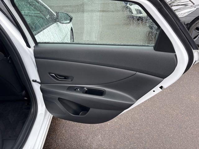 Certified 2025 Hyundai Elantra SEL image 9