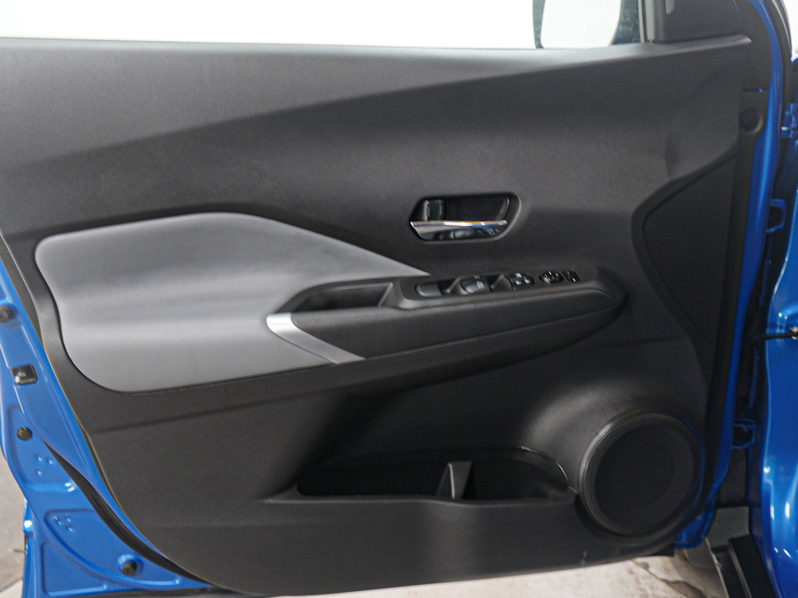 Used 2021 Nissan Kicks SR w/ SR Premium Package image 19