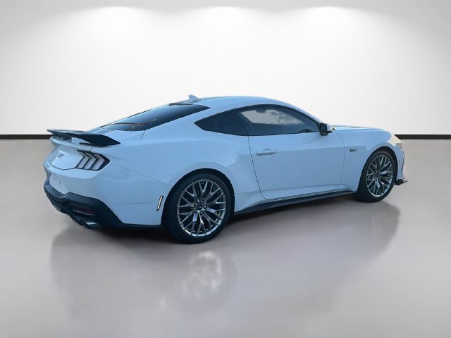 Used 2024 Ford Mustang GT Premium RWD image 3
