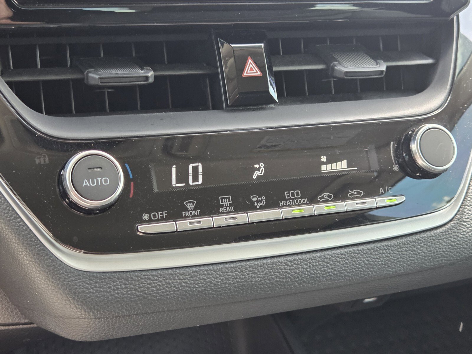 Certified 2025 Toyota Corolla LE image 14