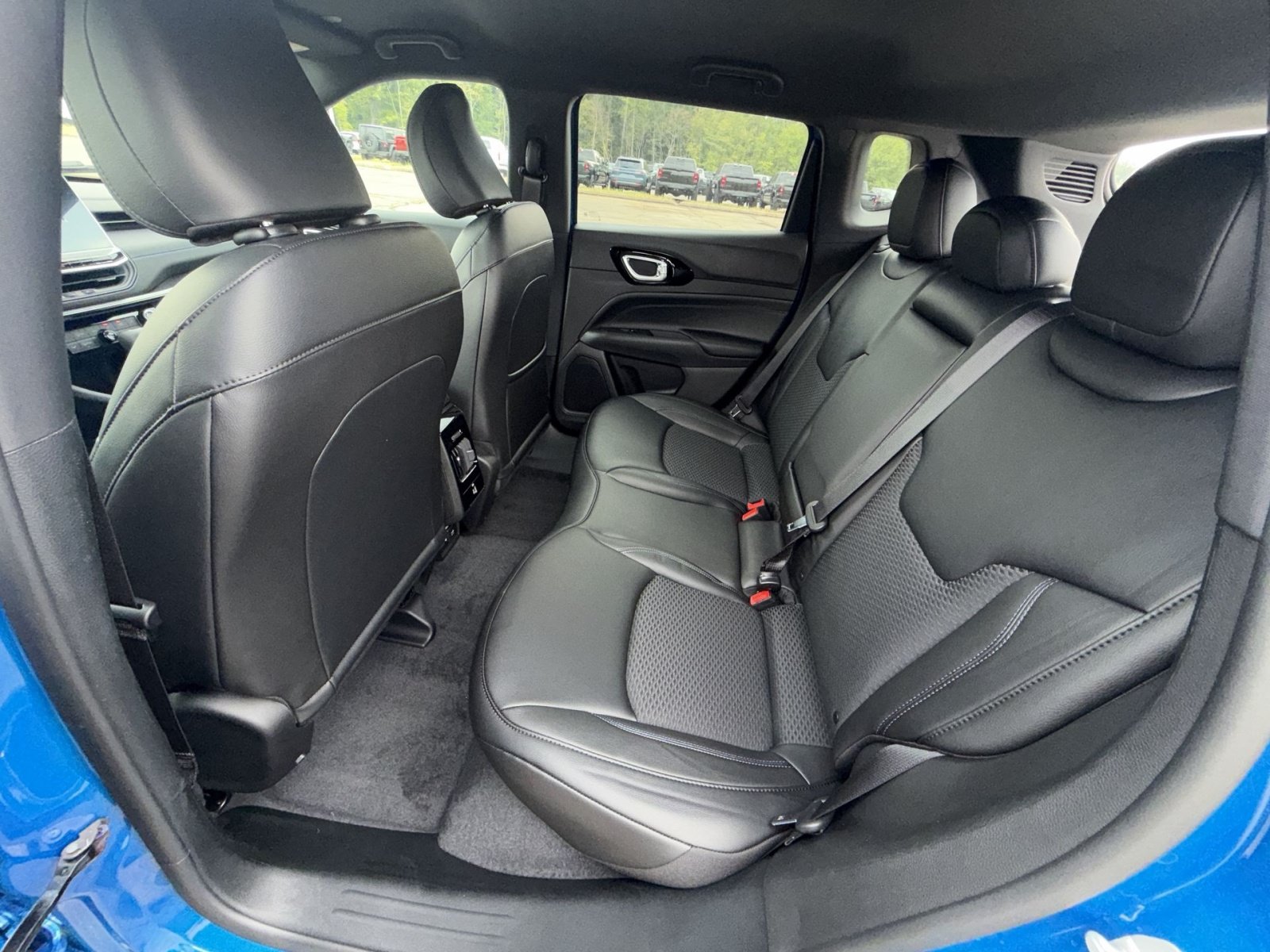New 2026 Jeep Compass Latitude AWD/4WD image 21