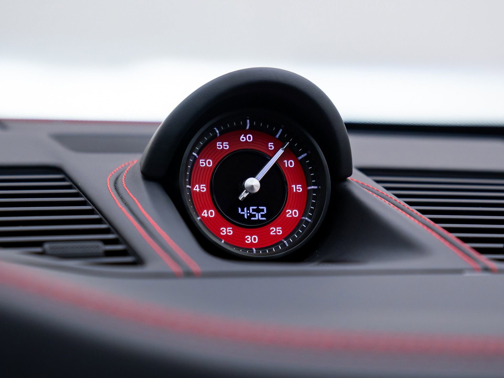 Certified 2025 Porsche 911 Carrera GTS image 23