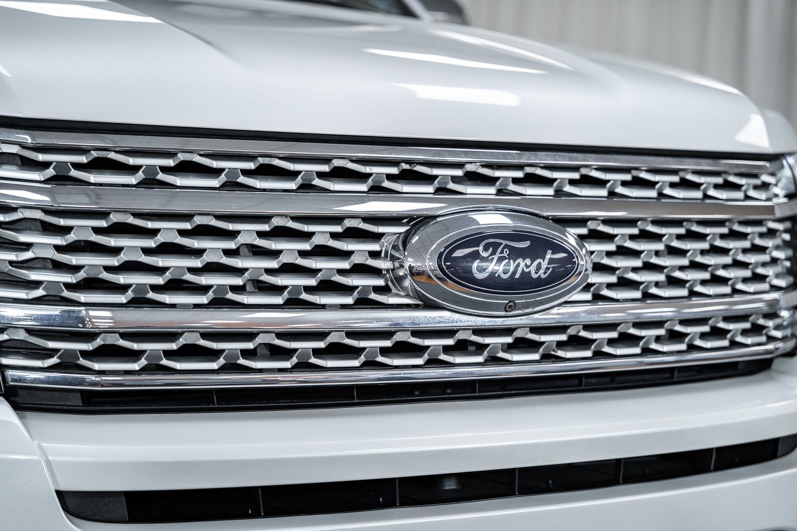 Used 2019 Ford Expedition Platinum image 15