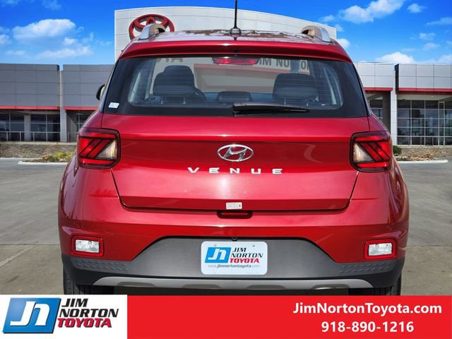 Used 2025 Hyundai Venue SEL image 6
