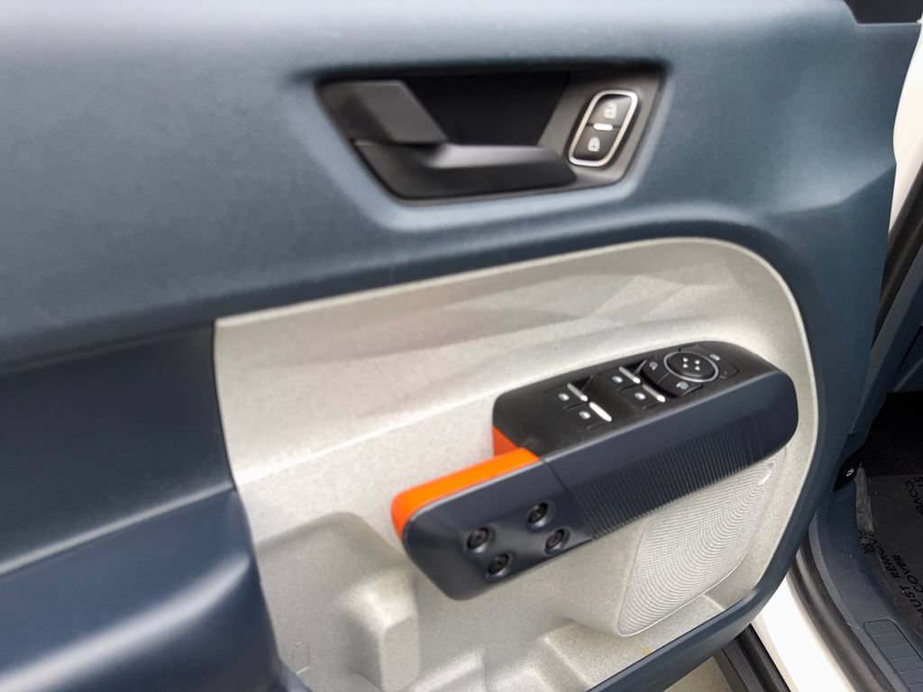 Used 2022 Ford Maverick XLT FWD image 32