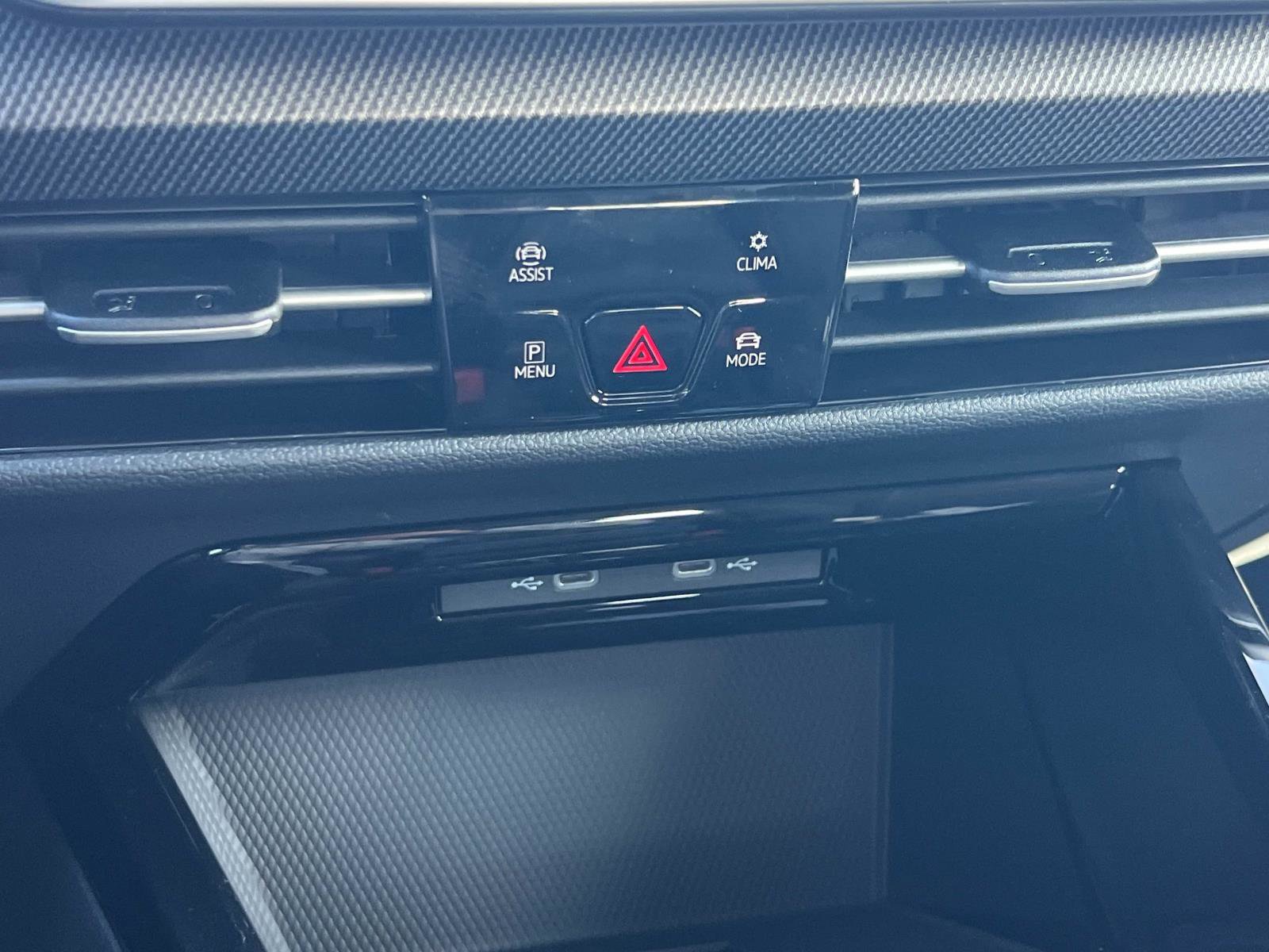 New 2026 Volkswagen GTI SE FWD image 19