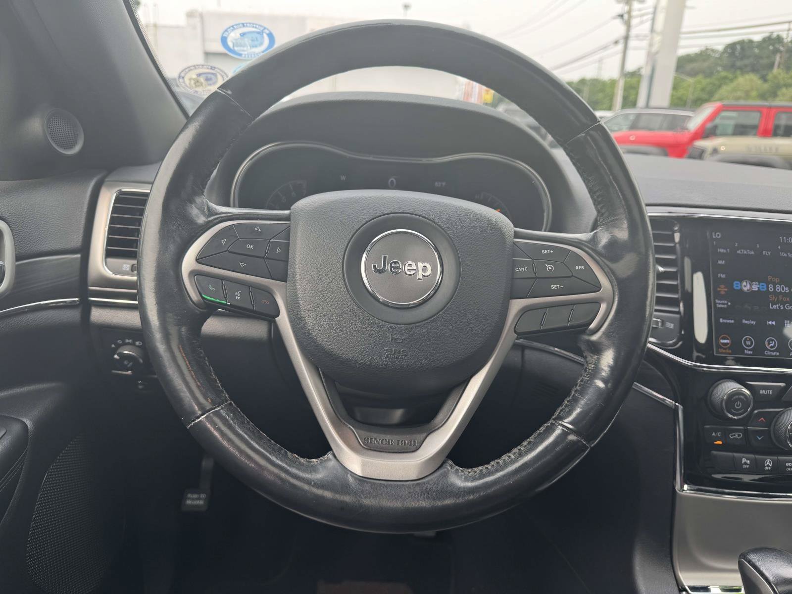 Used 2020 Jeep Grand Cherokee Limited AWD/4WD image 12