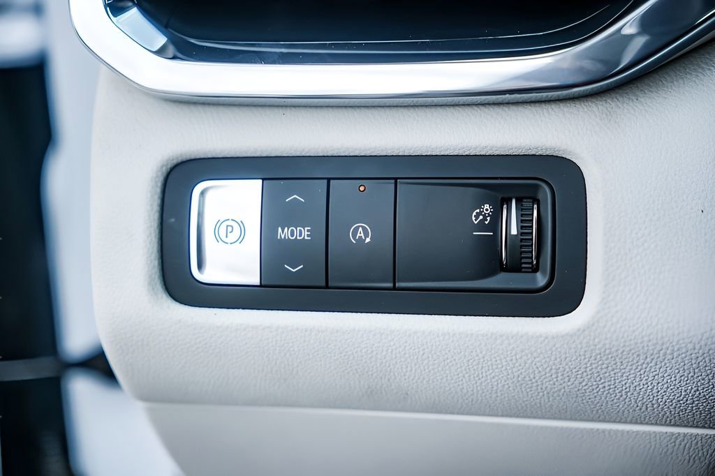 New 2026 GMC Acadia Denali w/ Super Cruise Package FWD image 19