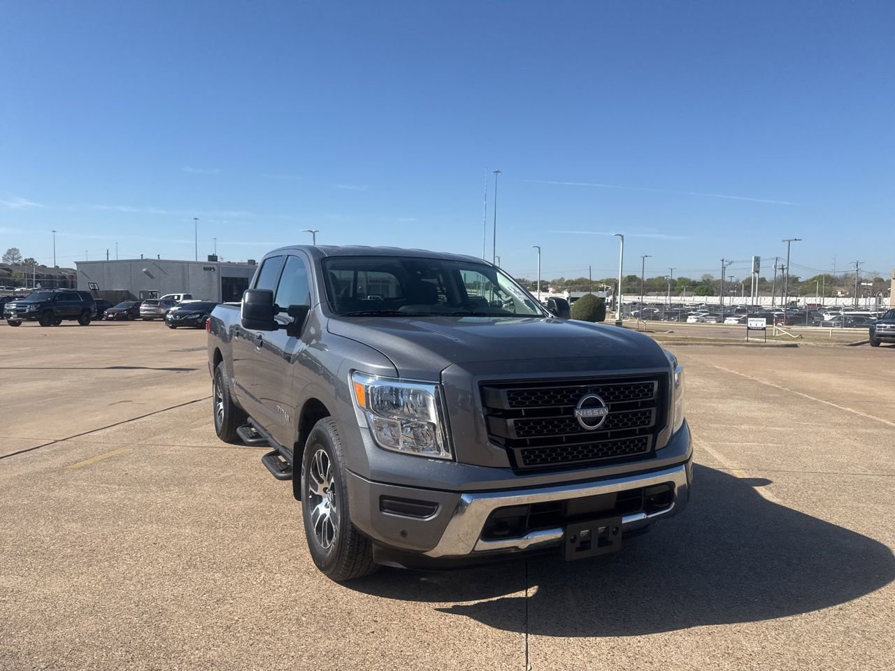 Certified 2024 Nissan Titan SV w/ SV Convenience Package image 2