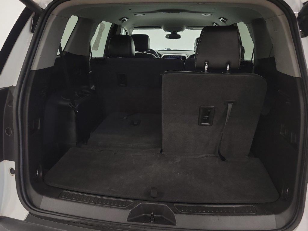 Used 2023 GMC Acadia SLT FWD image 24