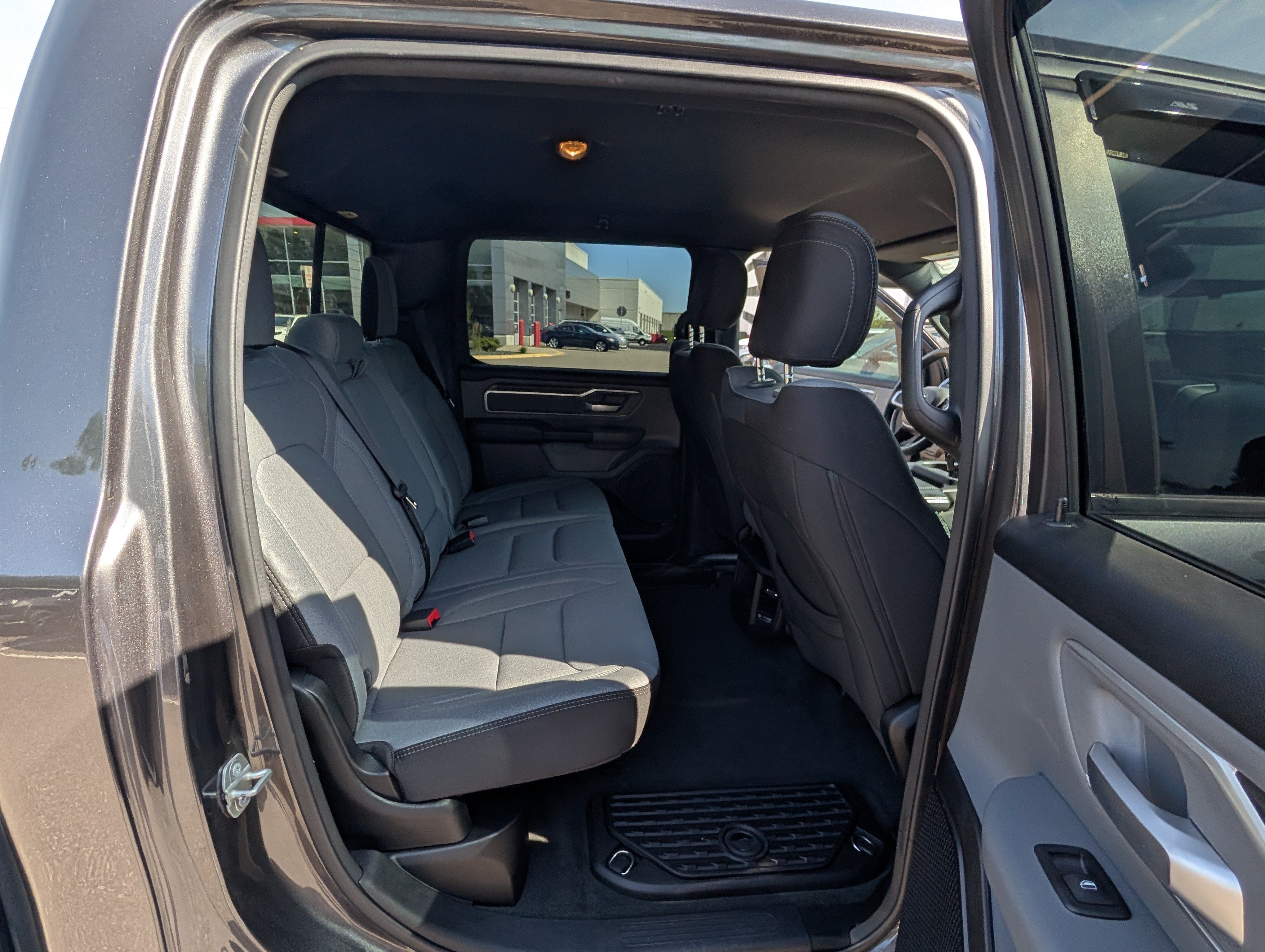 Used 2021 RAM 1500 Big Horn AWD/4WD image 30