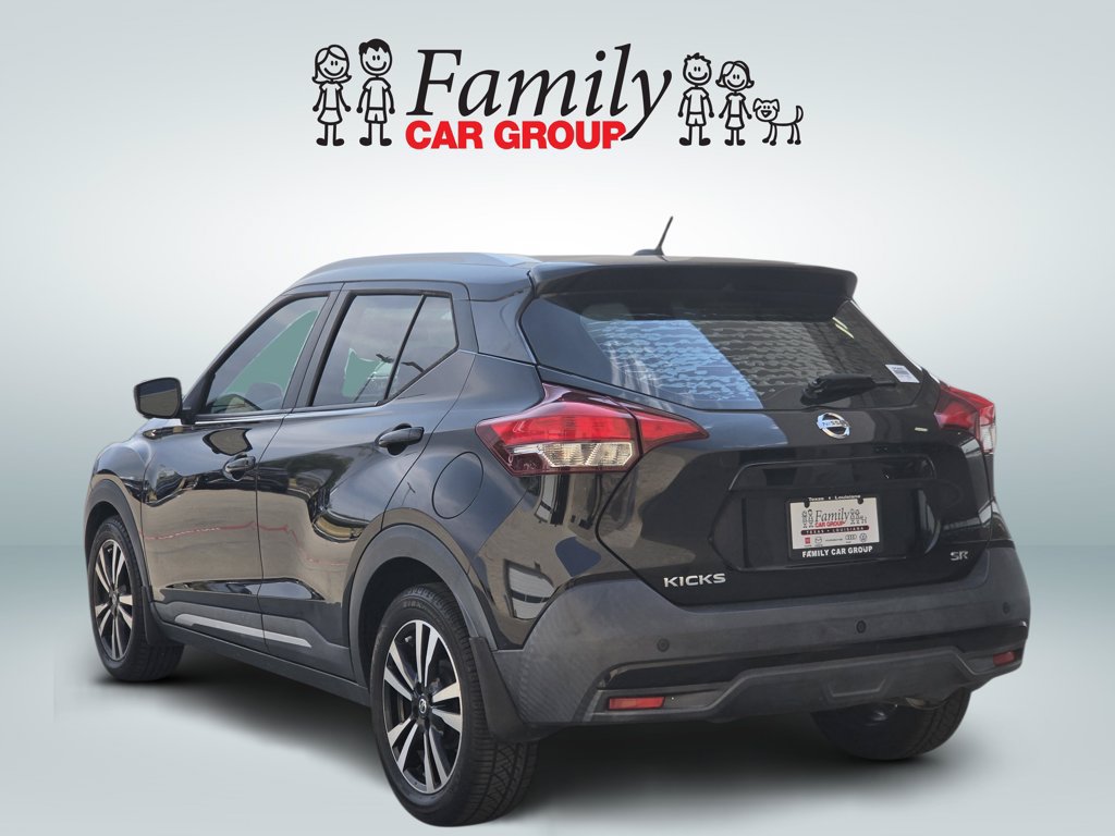 Used 2019 Nissan Kicks SR w/ Exterior Electronics Package FWD image 3