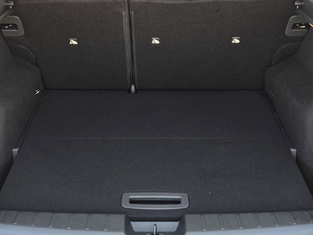 New 2026 Nissan Kicks SR w/ SR Premium Package FWD image 10