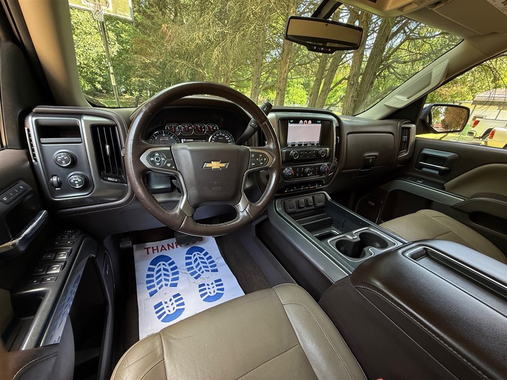 Used 2015 Chevrolet Silverado 1500 LTZ Z71 w/ LTZ Plus Package AWD/4WD image 52