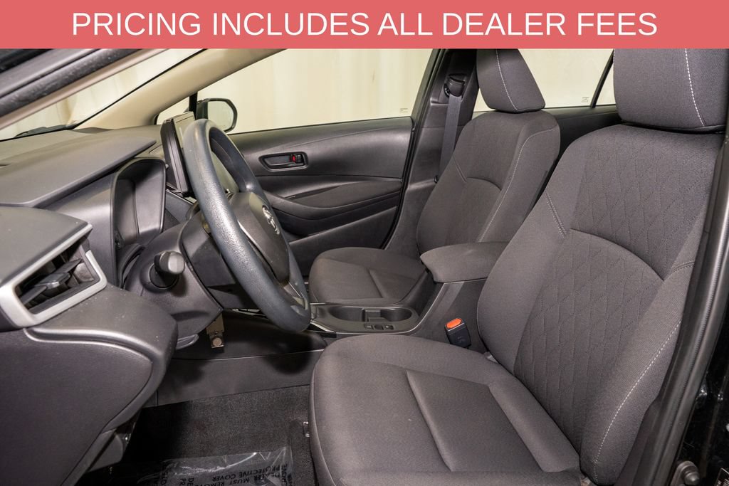 Used 2025 Toyota Corolla LE FWD image 10
