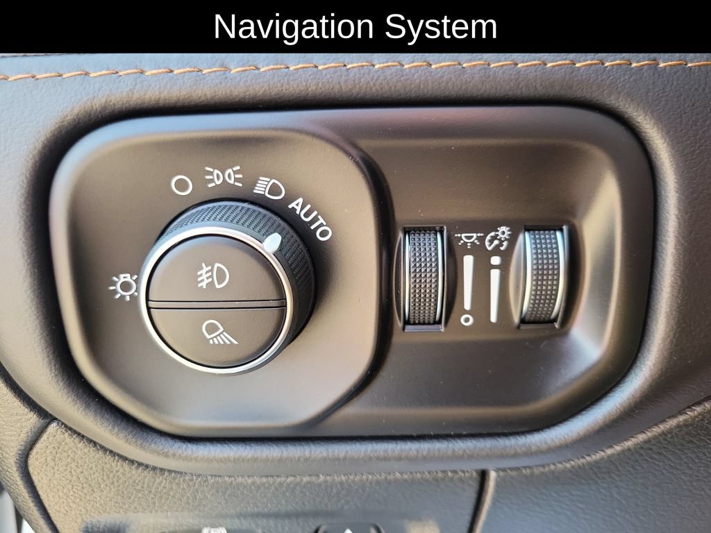 Used 2022 RAM 1500 Limited AWD/4WD image 12