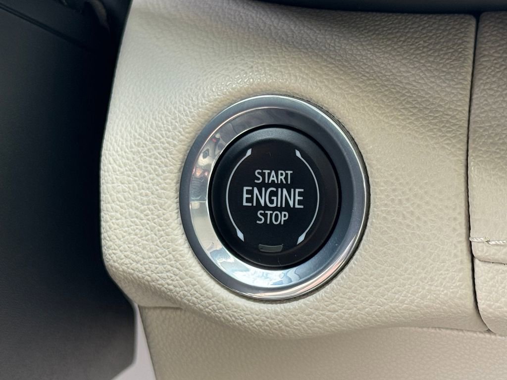 Used 2021 Buick Envision Preferred AWD/4WD image 13