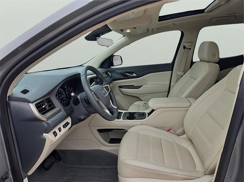 Used 2023 GMC Acadia Denali w/ Denali Ultimate Package image 12