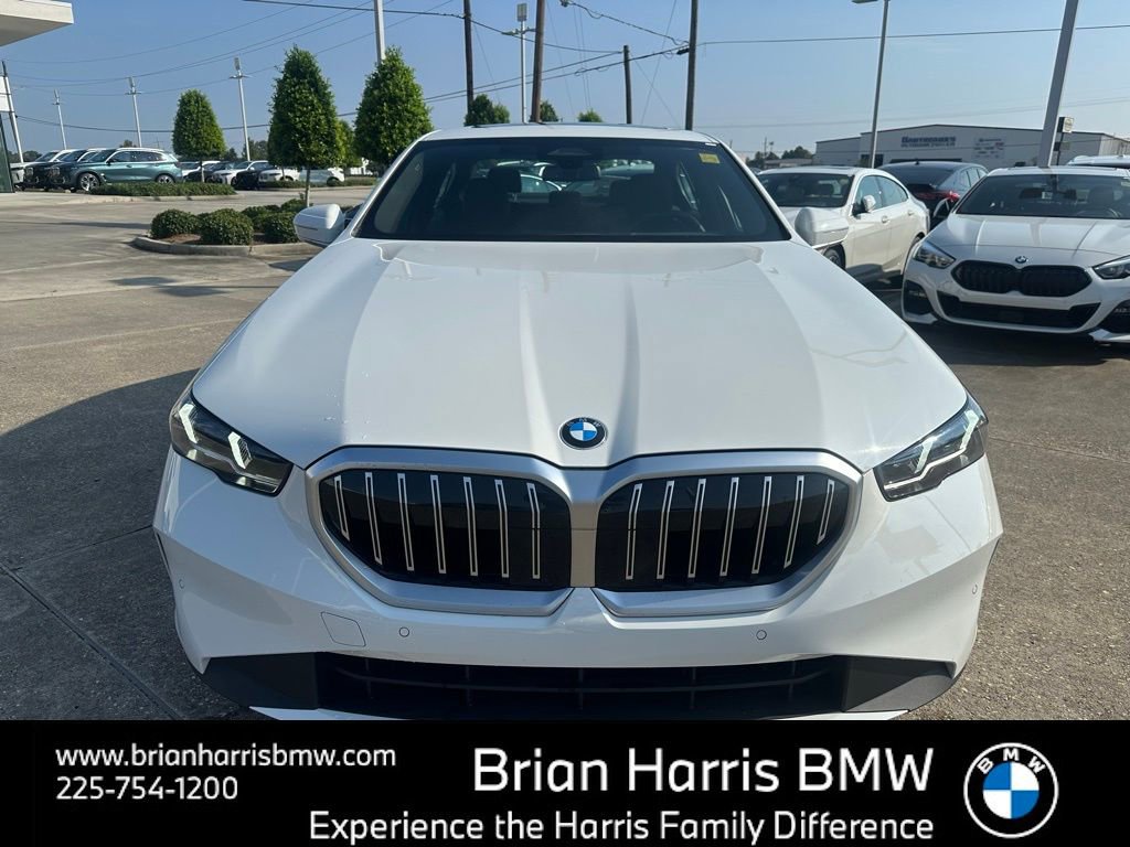 Certified 2025 BMW 530i image 2