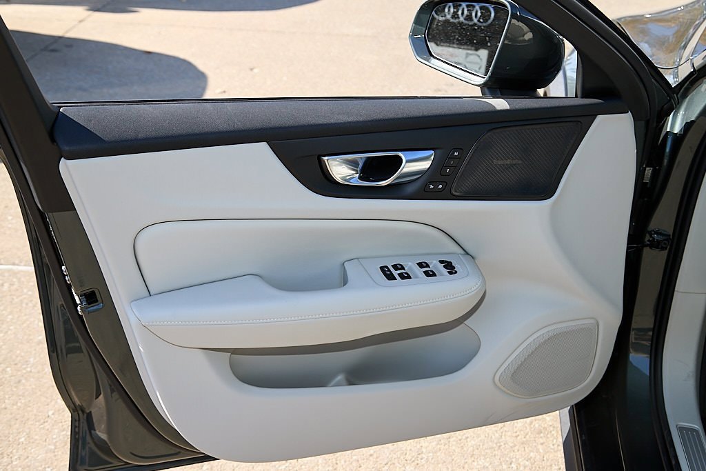 New 2026 Volvo V60 B5 Cross Country Plus w/ Climate Package image 10