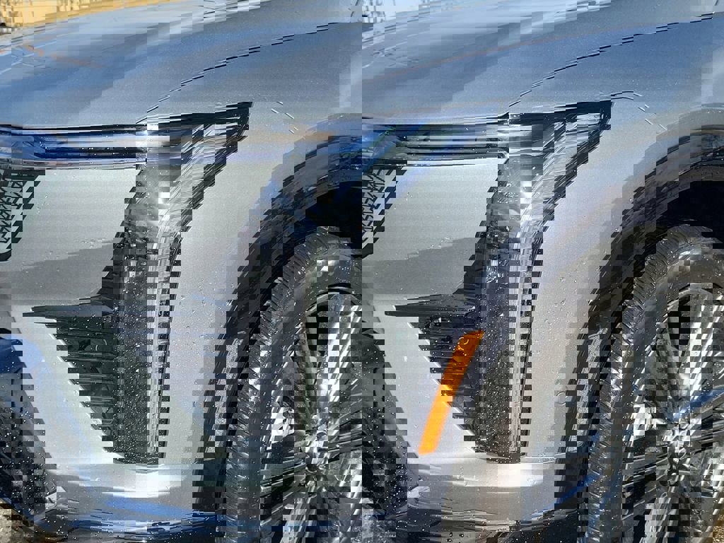 New 2026 Cadillac Optiq Sport 2 image 5